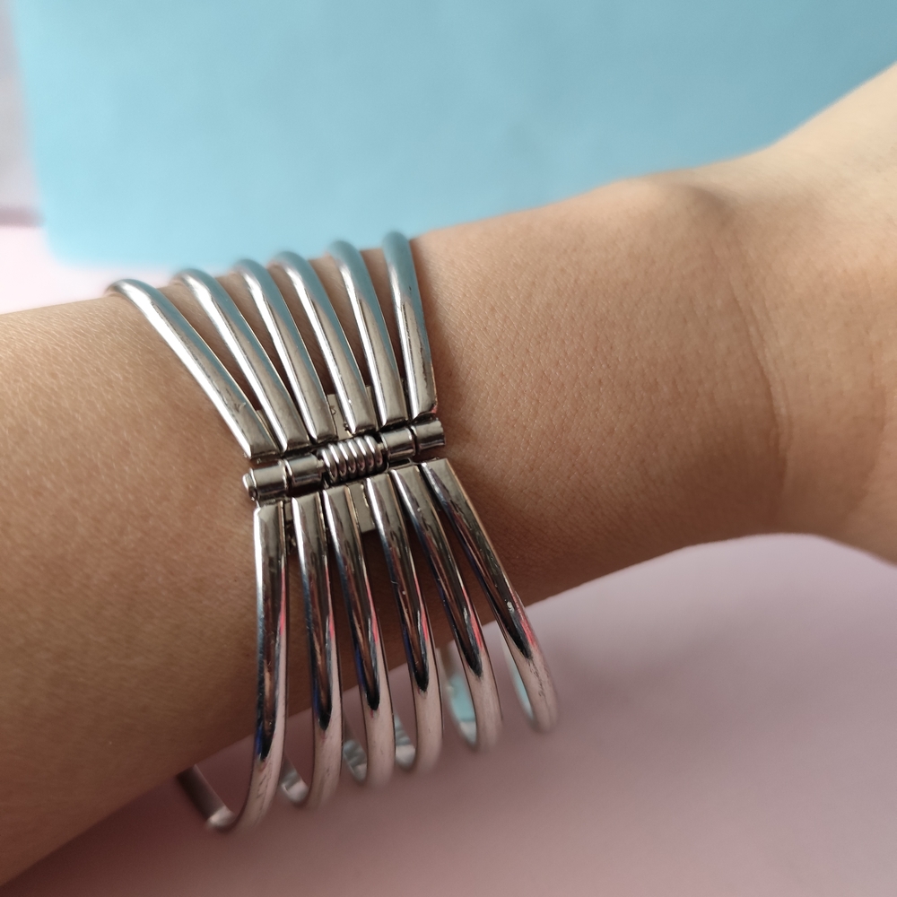 4/$50⭐️Chic Silver Openwork Cuff Bracelet - Picture 7 of 10